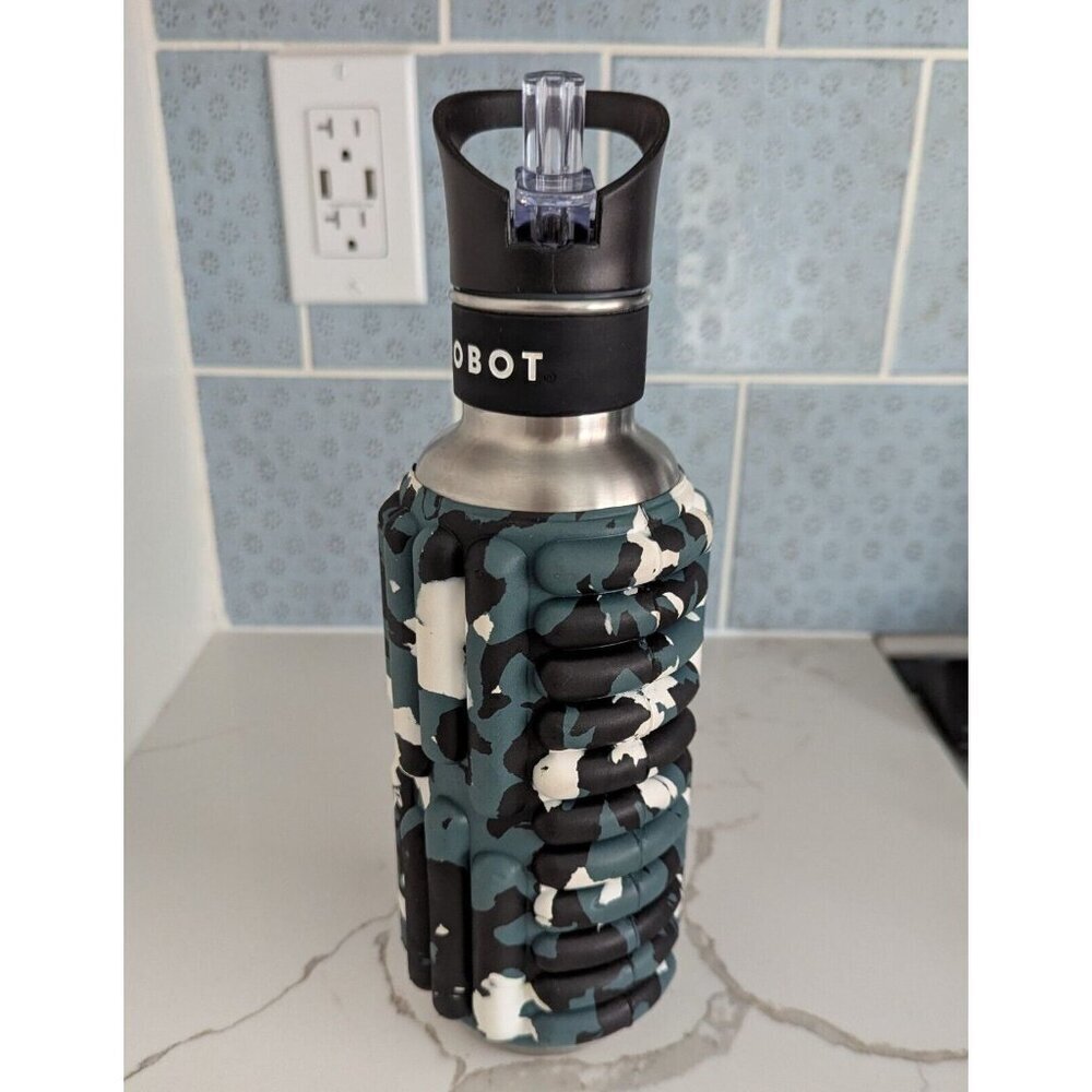 Motbot Grace 27oz Cammo Foam Roller Hydration Water Bottle